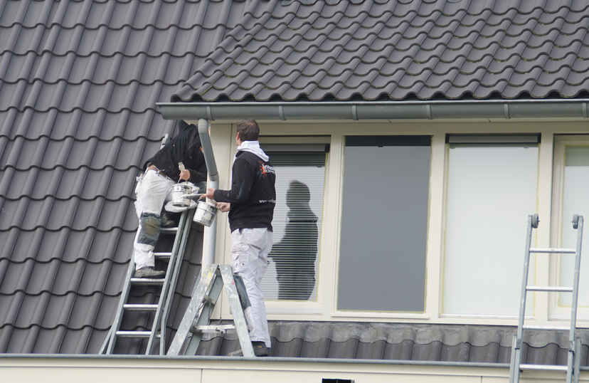 Houten dakkapel schilderen